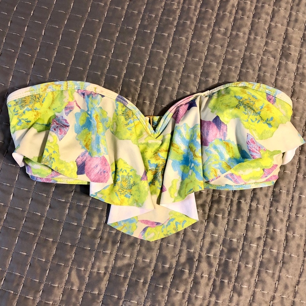 Strapless Ruffle Floral Swim Top